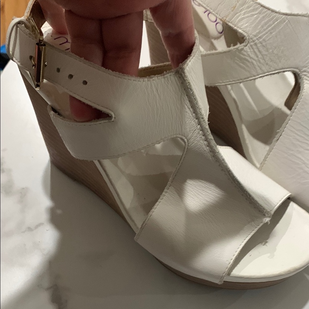 Me Too Women's White Sandals - Picture 2 of 4